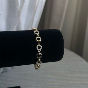 Plain Gold and alternating pavé circular link Bracelet